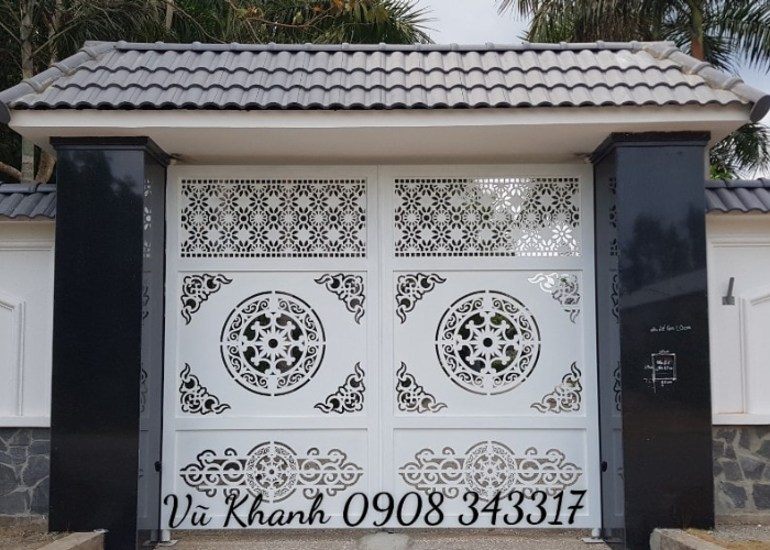 Lắp đặt cổng sắt đẹp mở hai cánh bằng điện thoại